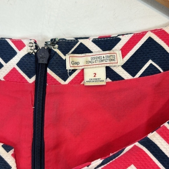 Women’s Gap split neck geometric print dress size 2 - Picture 5 of 8